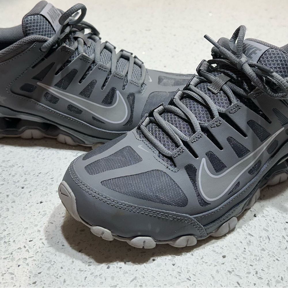 Nike Reax 8 Mens Size 9